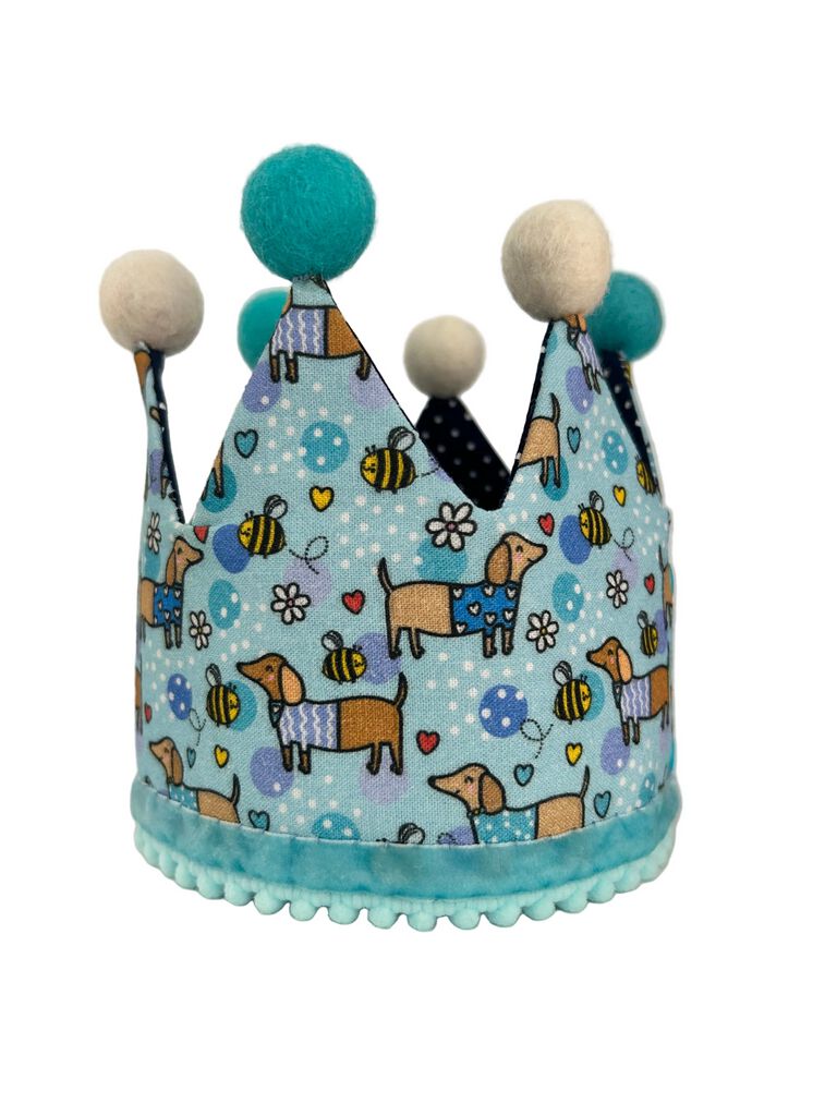 Gorro de cumplea&ntilde;os forma de corona - - Hecha a mano - Estampado de Perro Salchicha Feliz - Azul, , large Imagen numero 1