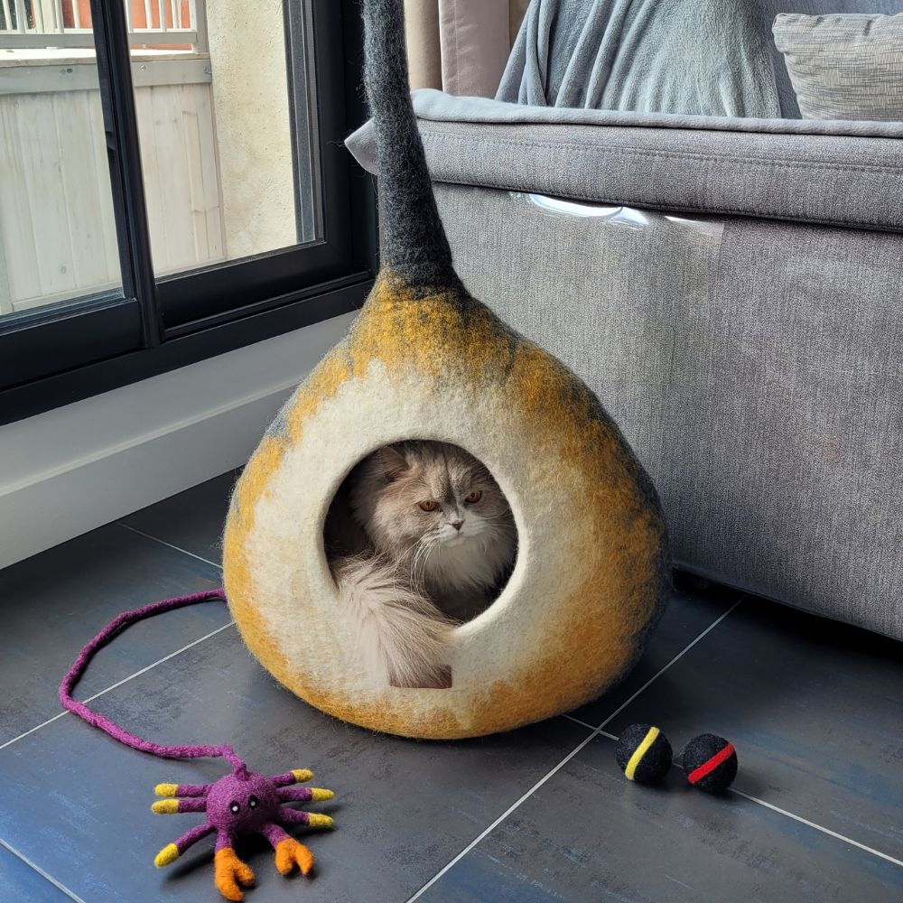 Casa para gato de fieltro de lana artesanal Potir, , large Imagen numero 4