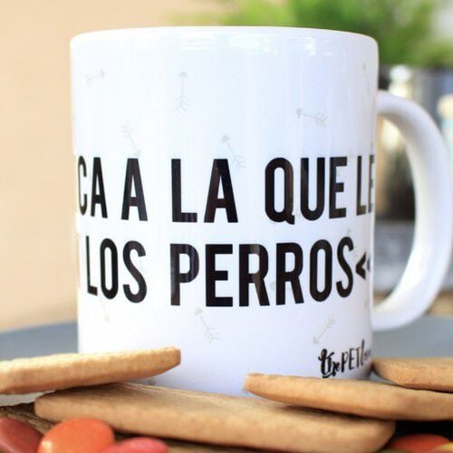 Taza Busco chica a la que le encanten los perros color Blanco thumbnail