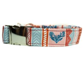 Pets & Props Flower Antlers Collar para perros