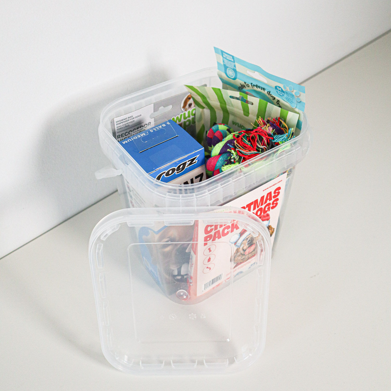 Christmas Pack para perro de Wuapu con snacks, juguetes y alimento h&uacute;medo, , large Imagen numero 3