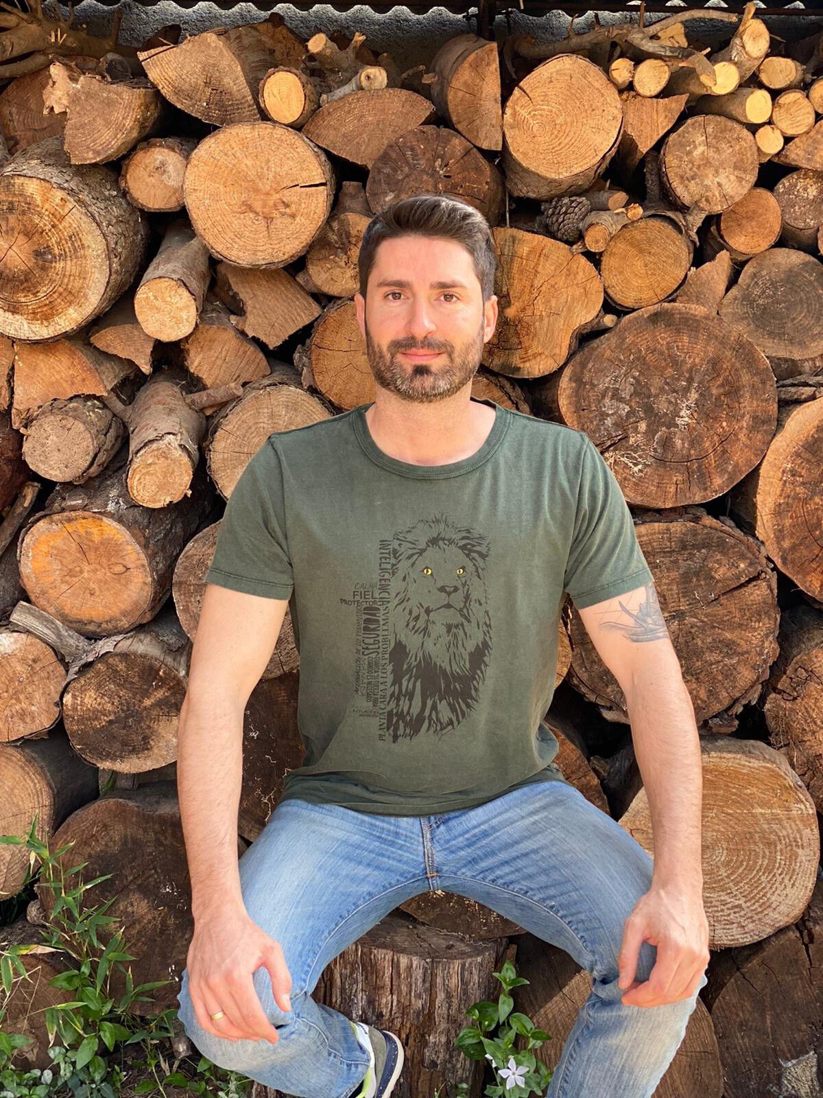 Camiseta para hombre Animal Totem león color verde thumbnail