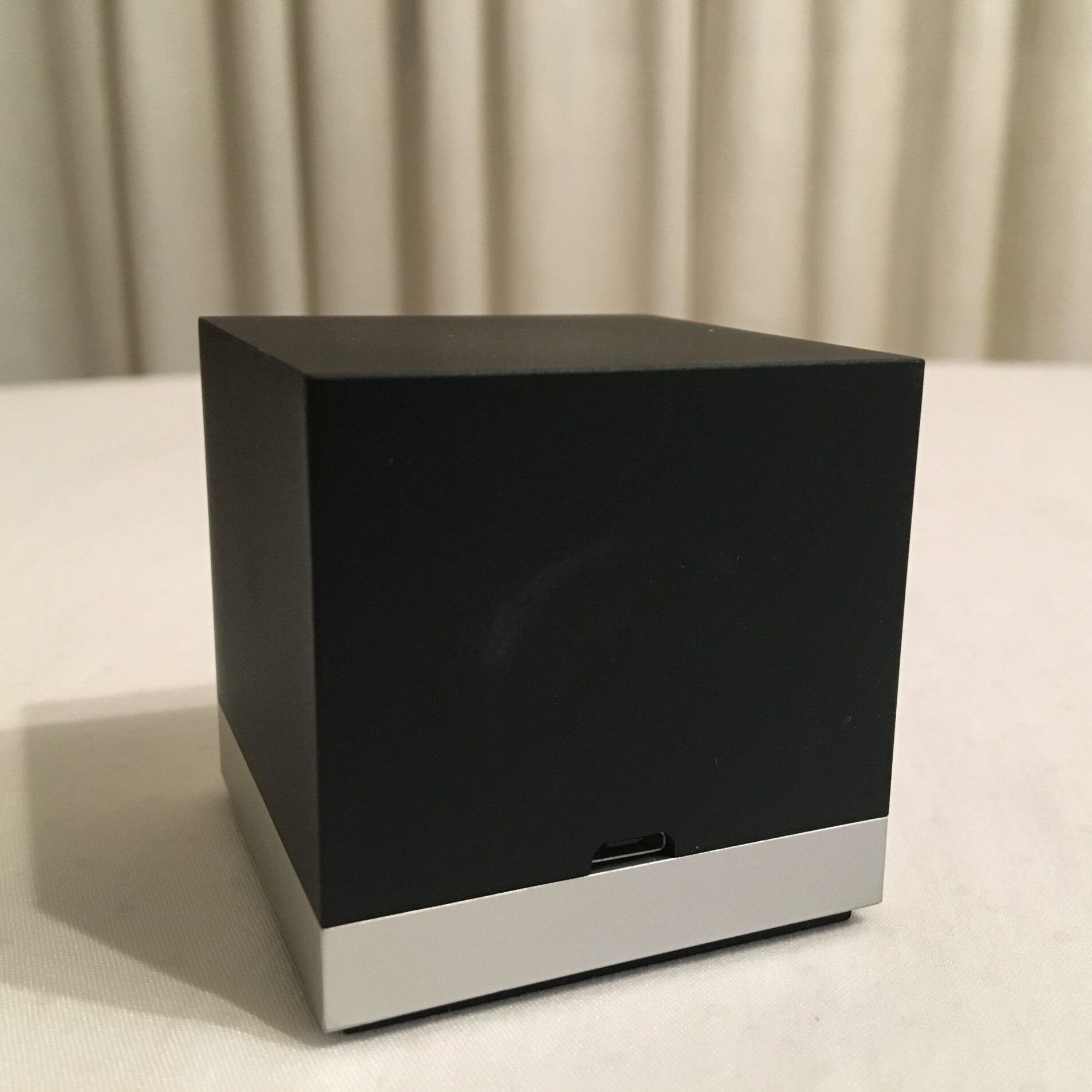 Akemira AKCT10 Controlador Inteligente del Aire Acondicionado desde tu móvil thumbnail