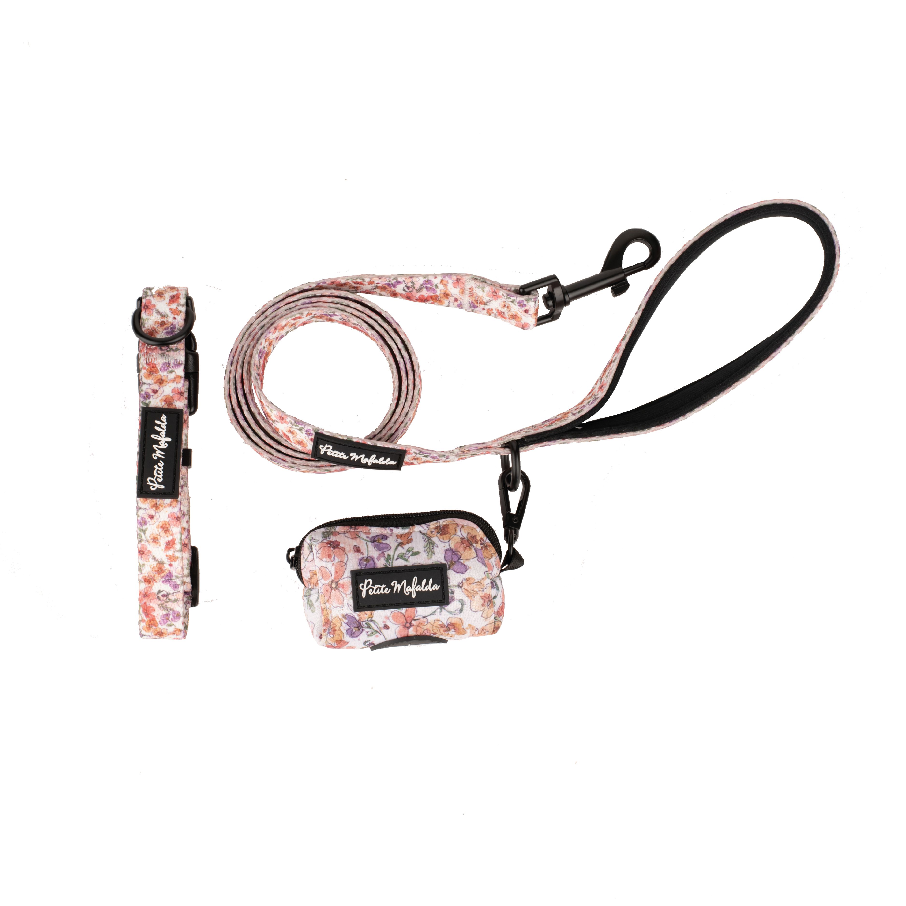 Petite Mafalda Pack Collar + Correa + Porta Bolsas Estampado Flores rosas para perros, , large Imagen numero 1