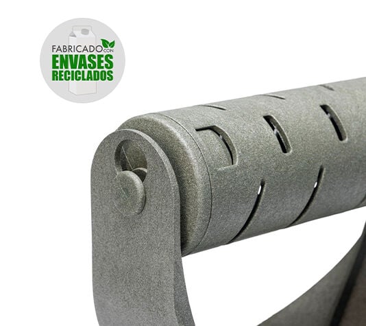 Finca Casarejo Comedero Torre de Juegos para Gallinas thumbnail