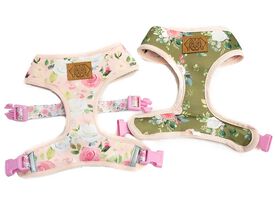 Pets and Props Pink and Olive Flowers arnés para perros