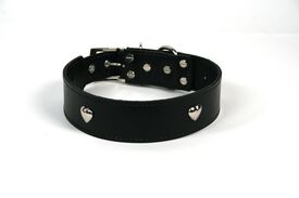 LGMCAN Collar de Piel Negro con Corazones para perros