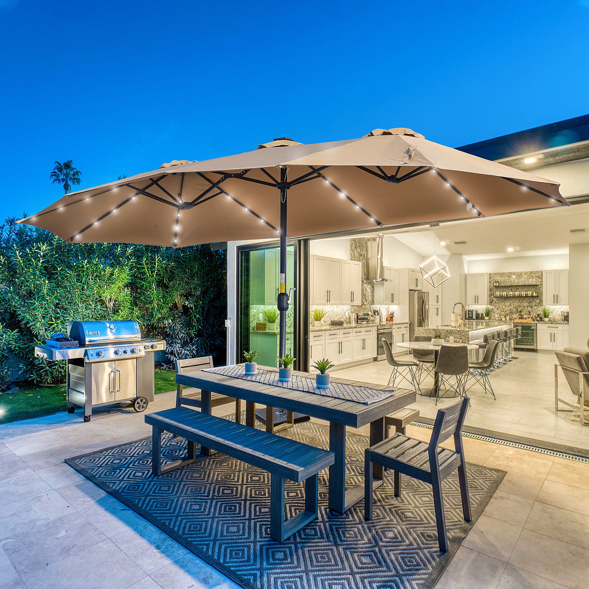 Outsunny Sombrilla Doble de Jard&iacute;n con 48 Luces LED Solar 450x265x240 cm Parasol para Patio con Manivela Protecci&oacute;n Solar para Terraza Balc&oacute;n Piscina Caqui, , large Imagen numero 2