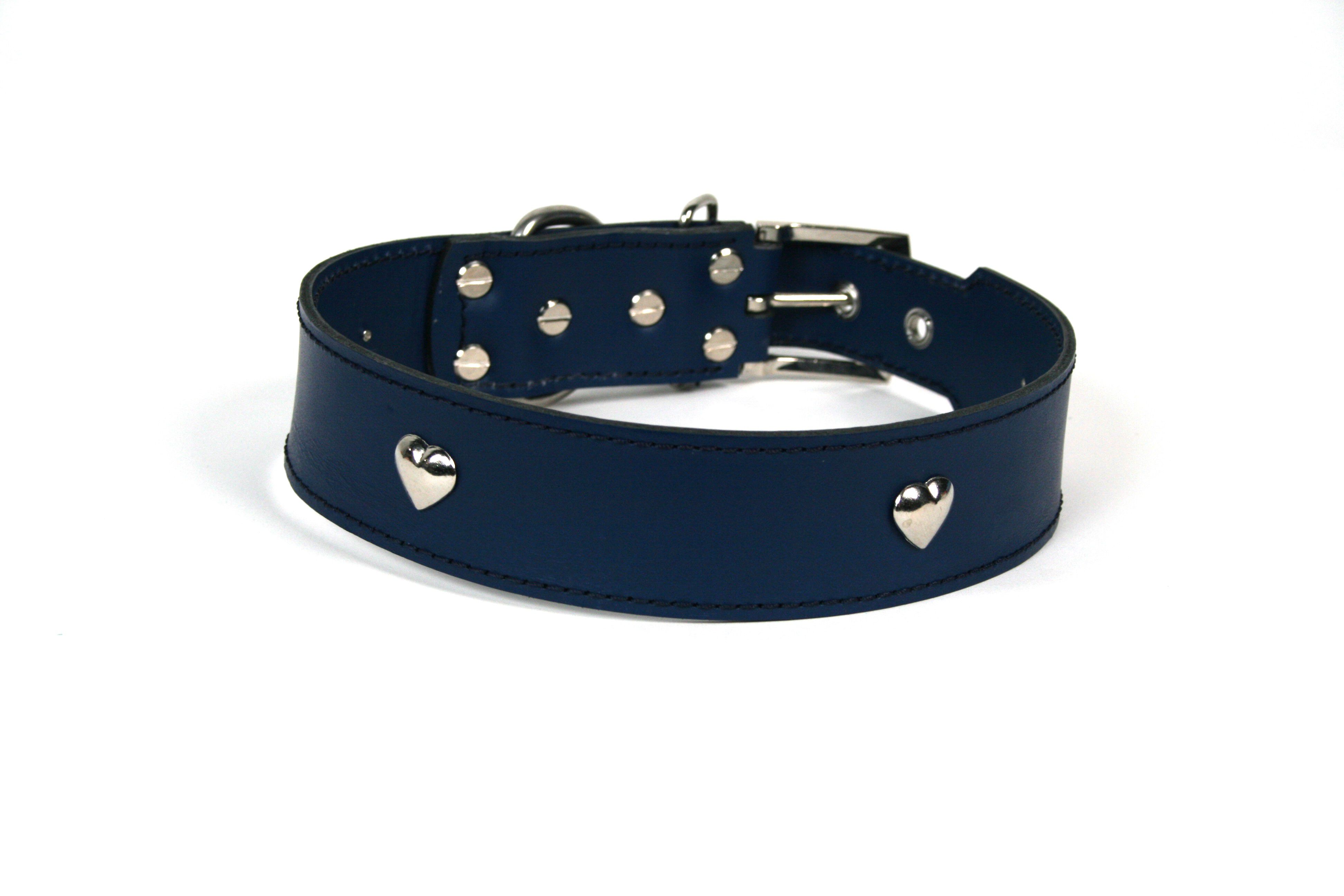 COLLAR DE PIEL AZUL MARINO CON  CORAZON, , large Imagen numero 1