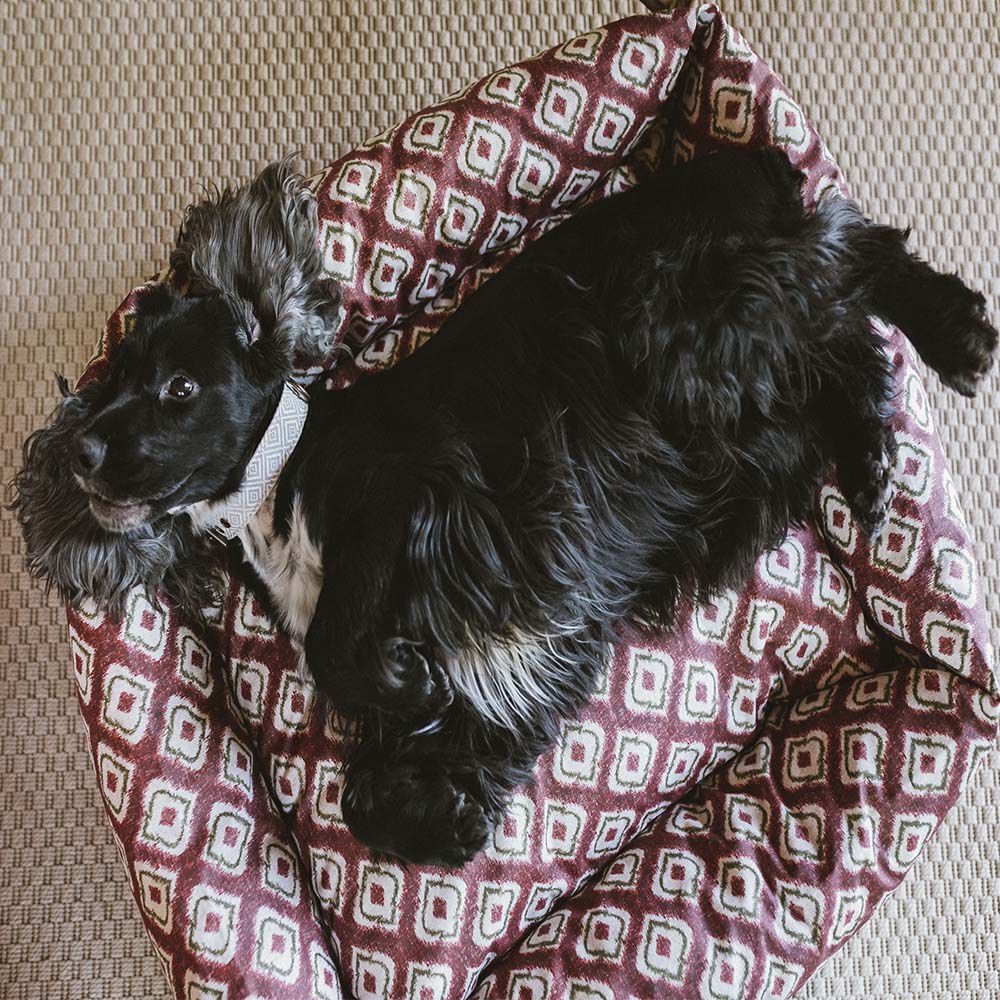 CAMA IMPERMEABLE IKAT BURDEOS - M, , large Imagen numero 3