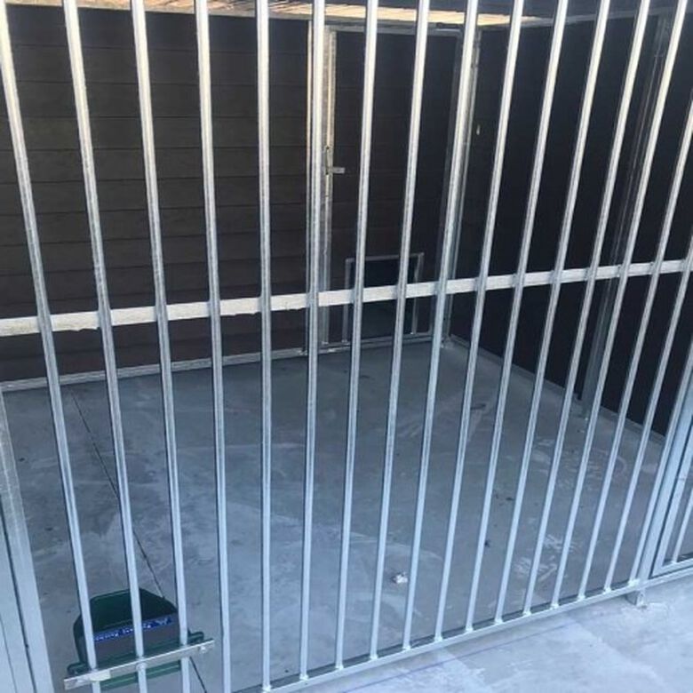 Frontal de polietileno color Metal thumbnail