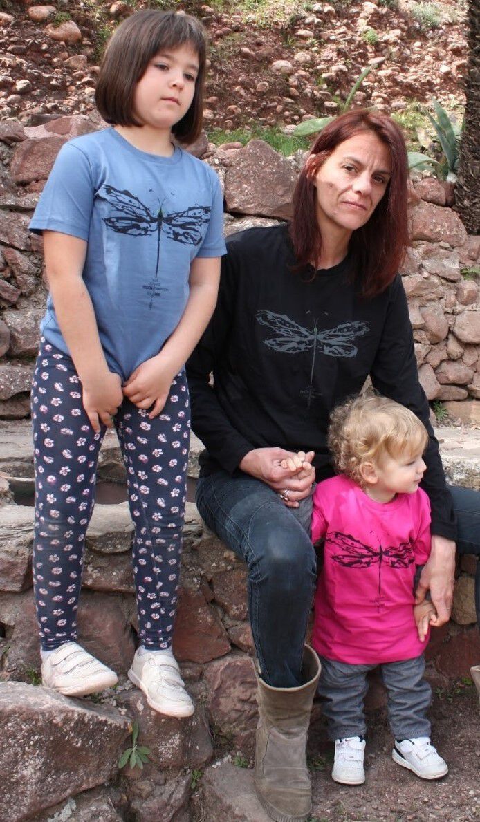 Camiseta unisex libélula color Negro thumbnail