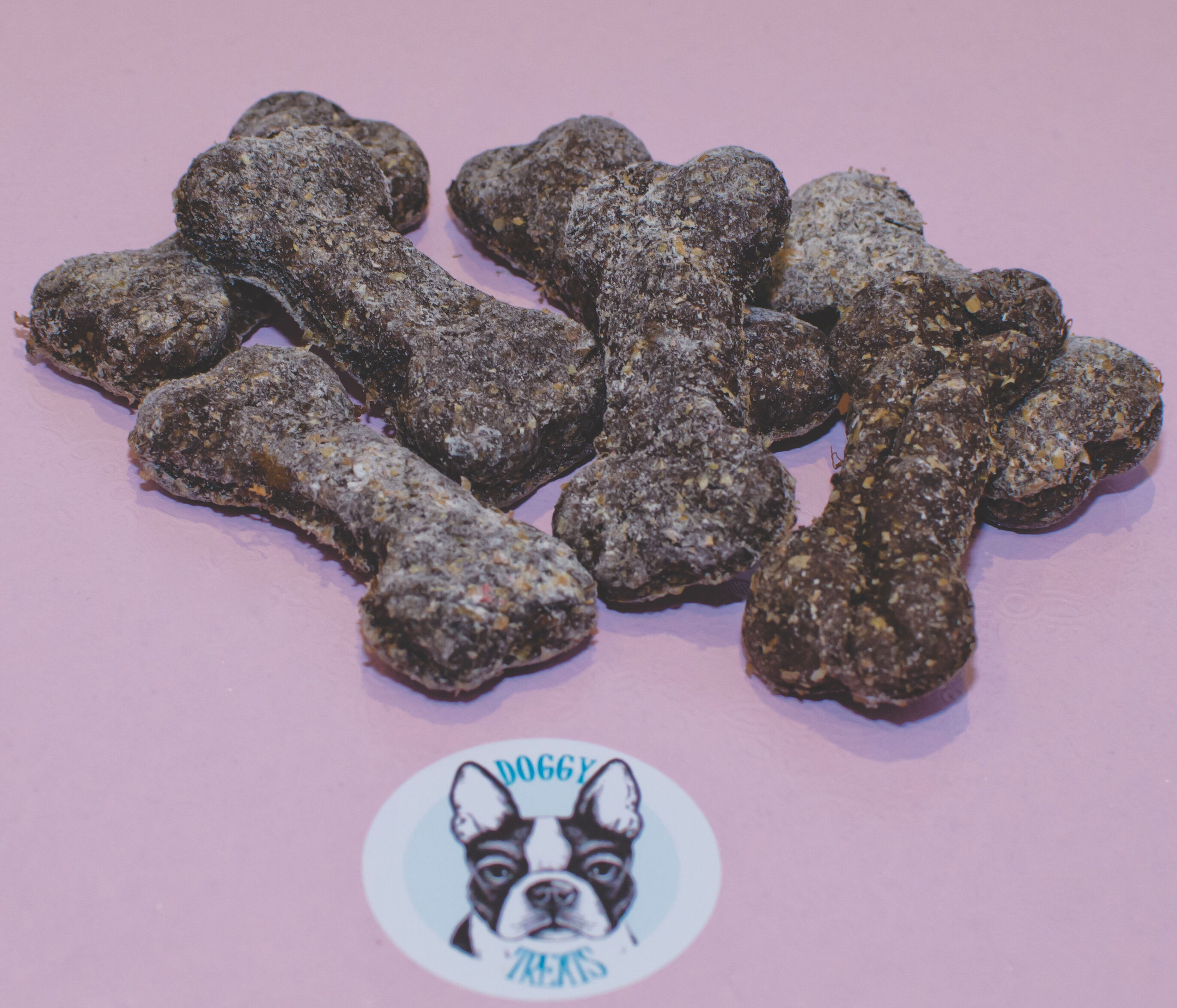 Galletas de algarroba y ternera, , large Imagen numero 3