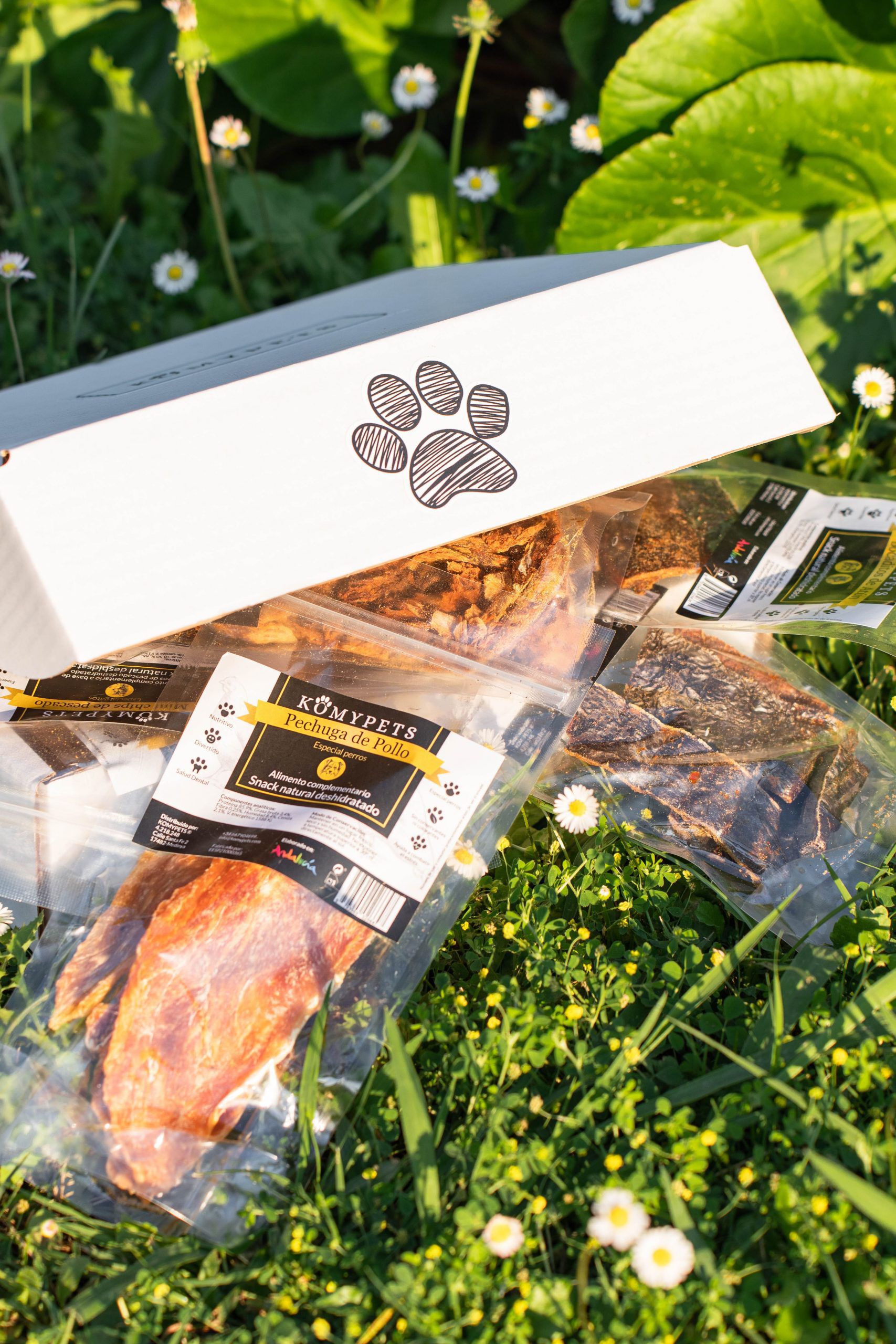 Snacks naturales de pechuga de pollo deshidratada Komypets, , large Imagen numero 5