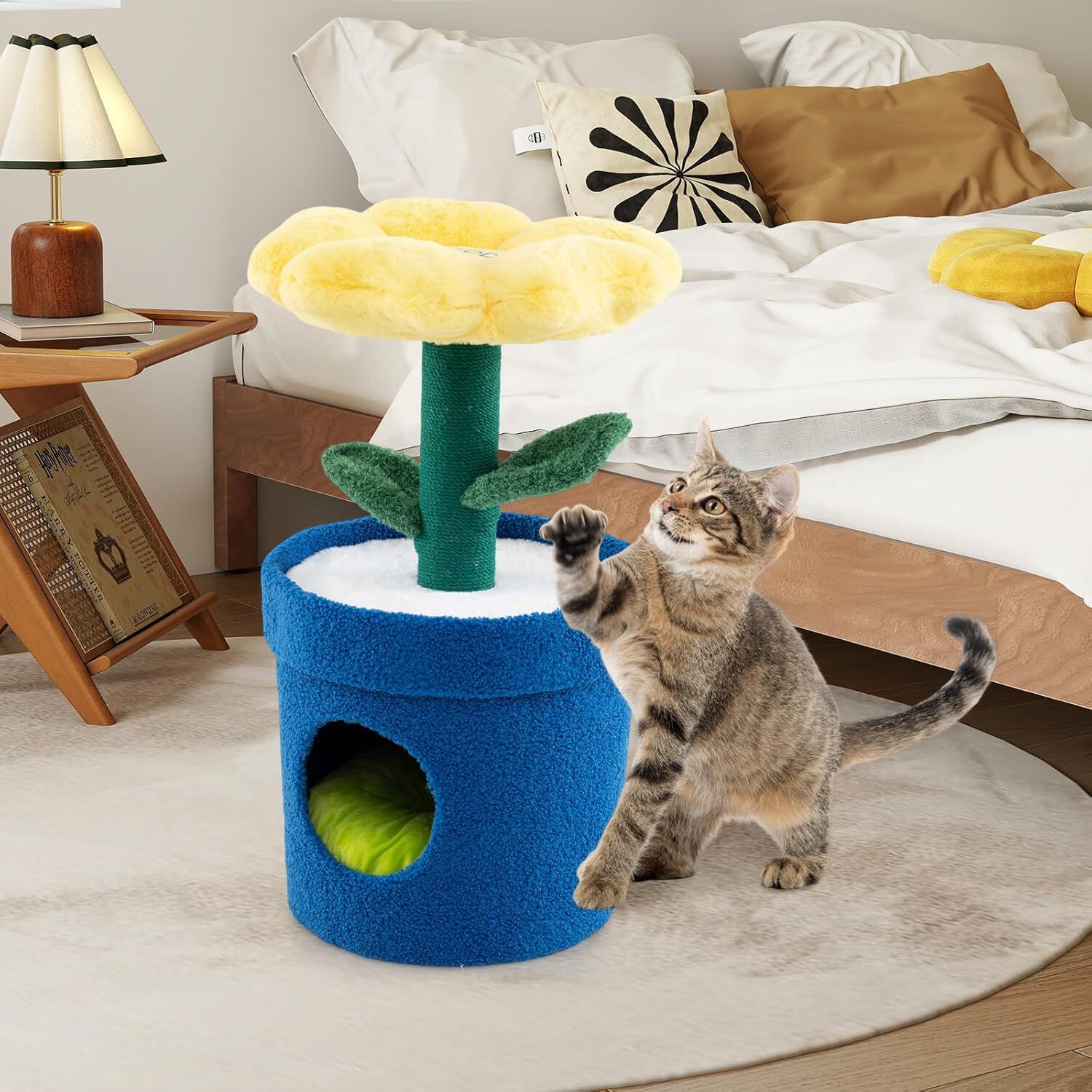 COSTWAY Cama para Gatos con Forma de Flor, Condominio de Mascotas de Interior con Rascador de Sisal, Posadero Acolchado Lavable, Dise&ntilde;o de Maceta, Ideal para Gatitos (Amarillo), , large Imagen numero 2