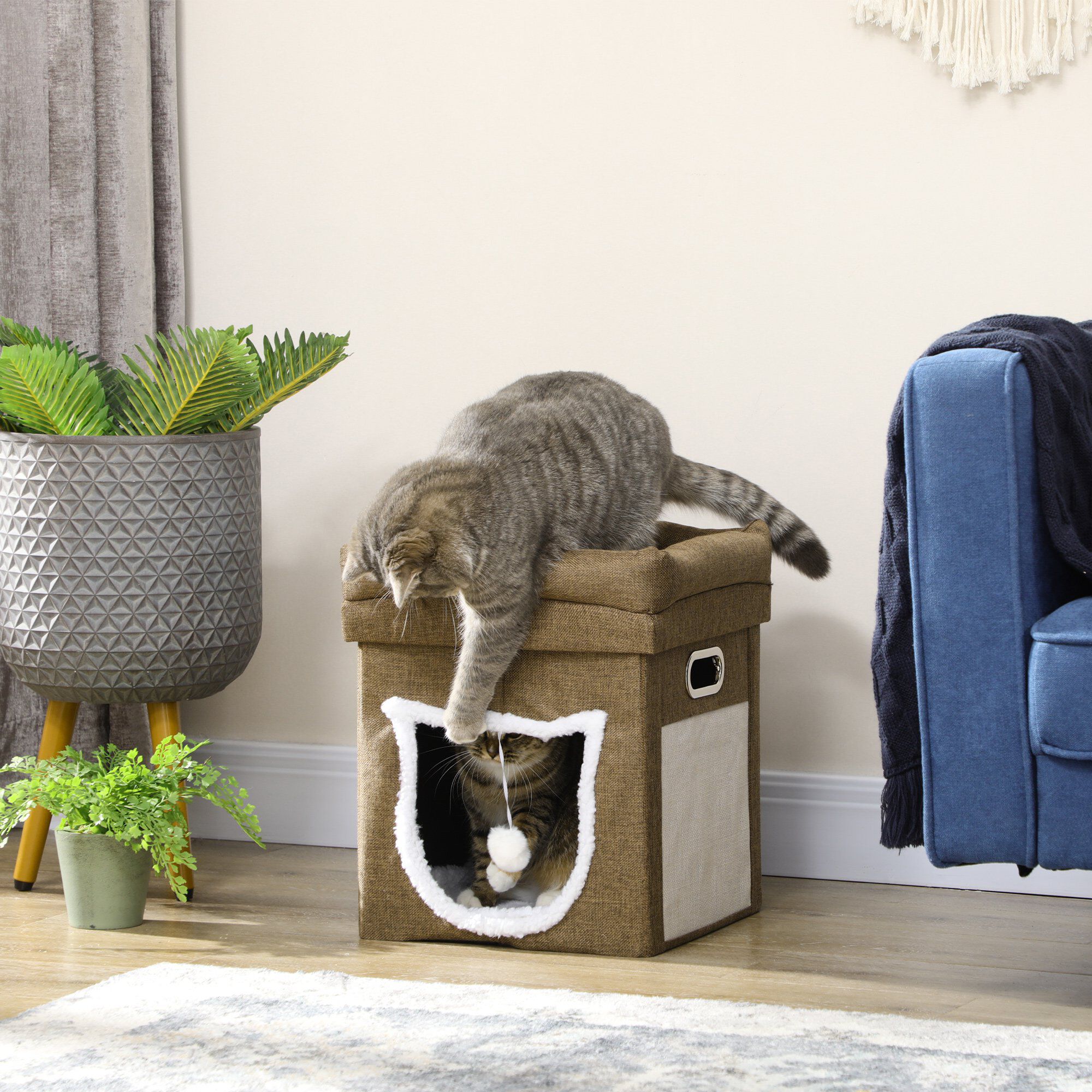 Pawhut Cama Cueva para Gatos Caseta para Gatos con Cama Superior Tablero de Rascador Coj&iacute;n Suave Bola Colgante y Marco de Madera 39x39x42 cm Marr&oacute;n., , large Imagen numero 2