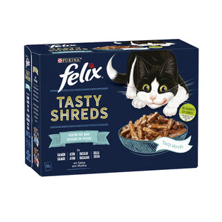Felix Tasty Shreds Festín del Mar Filetes en Salsa sobre para gatos