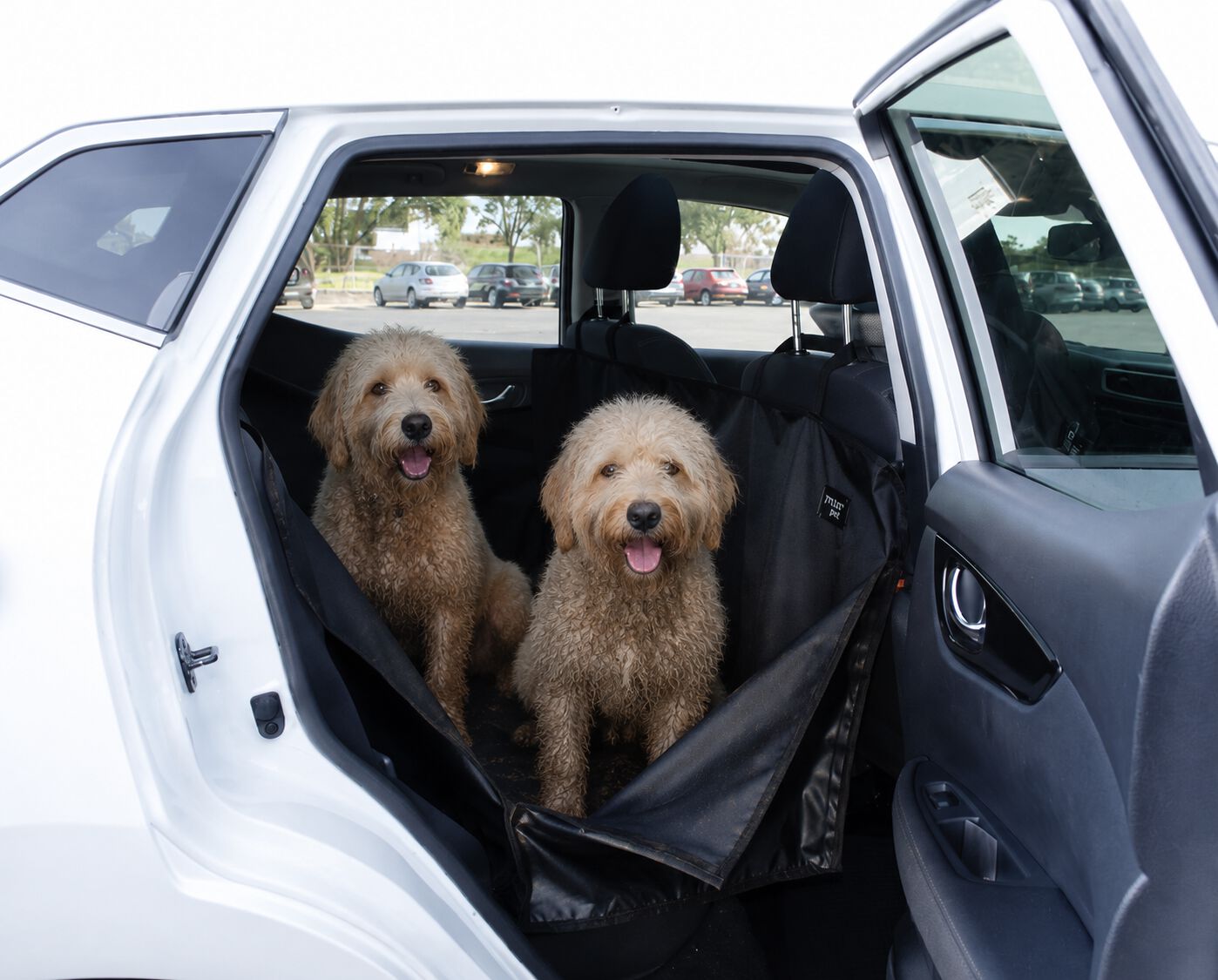 FUNDA DE PROTECCION PERROS O GATOS PARA COCHE PARA BANCOS TRASEROS MMPET PREMIUM, , large Imagen numero 1