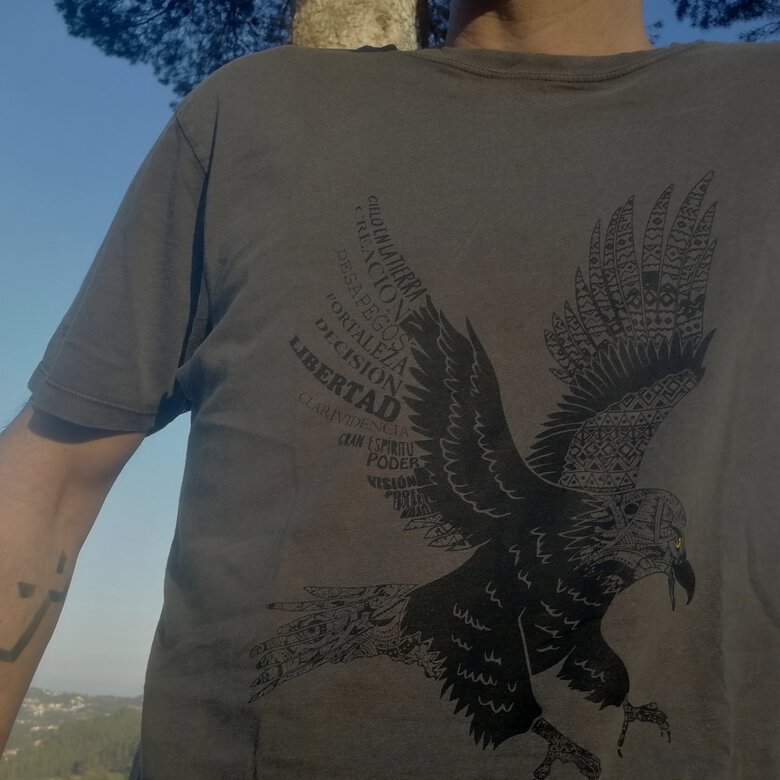 Camiseta de tela Animal Totem de águila color gris, , large image number null