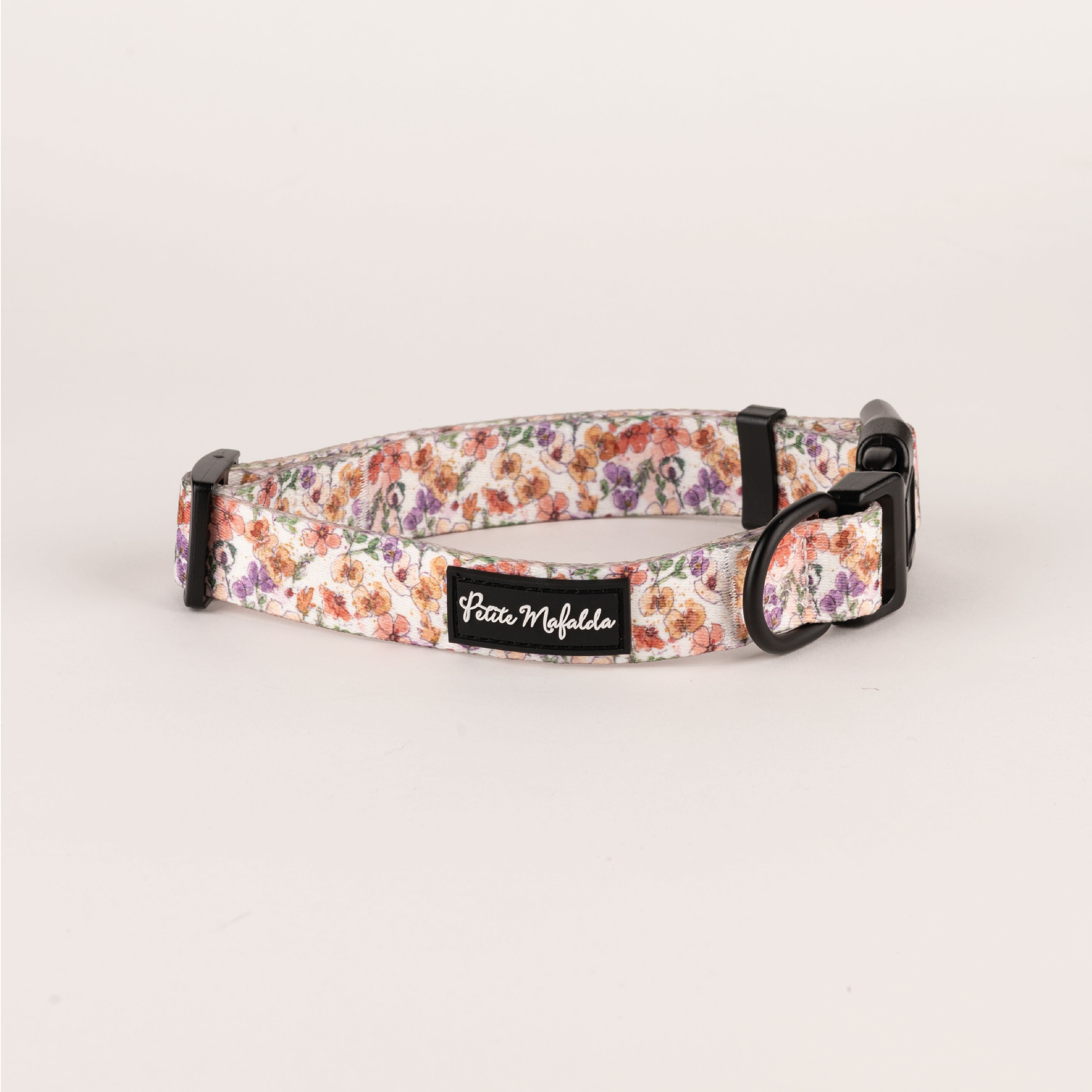 Petite Mafalda Pack Collar + Correa + Porta Bolsas Estampado Flores rosas para perros, , large Imagen numero 3