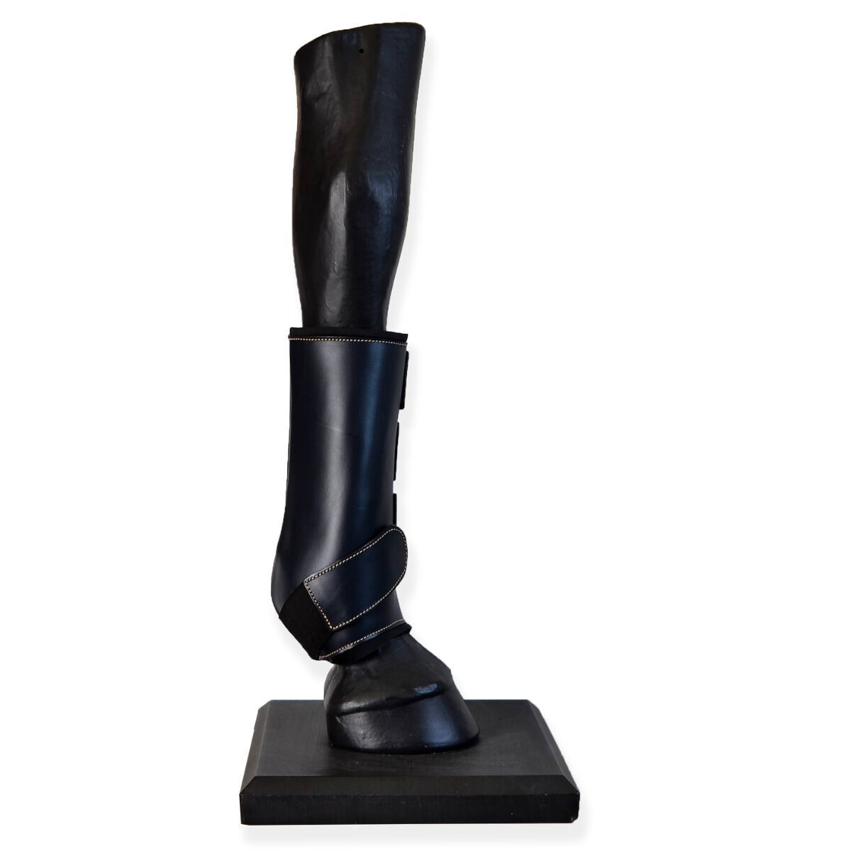 Guarnicioneria Los Nietos Protectores  Doma Confort Color Azul Equipamiento Para El Caballo thumbnail