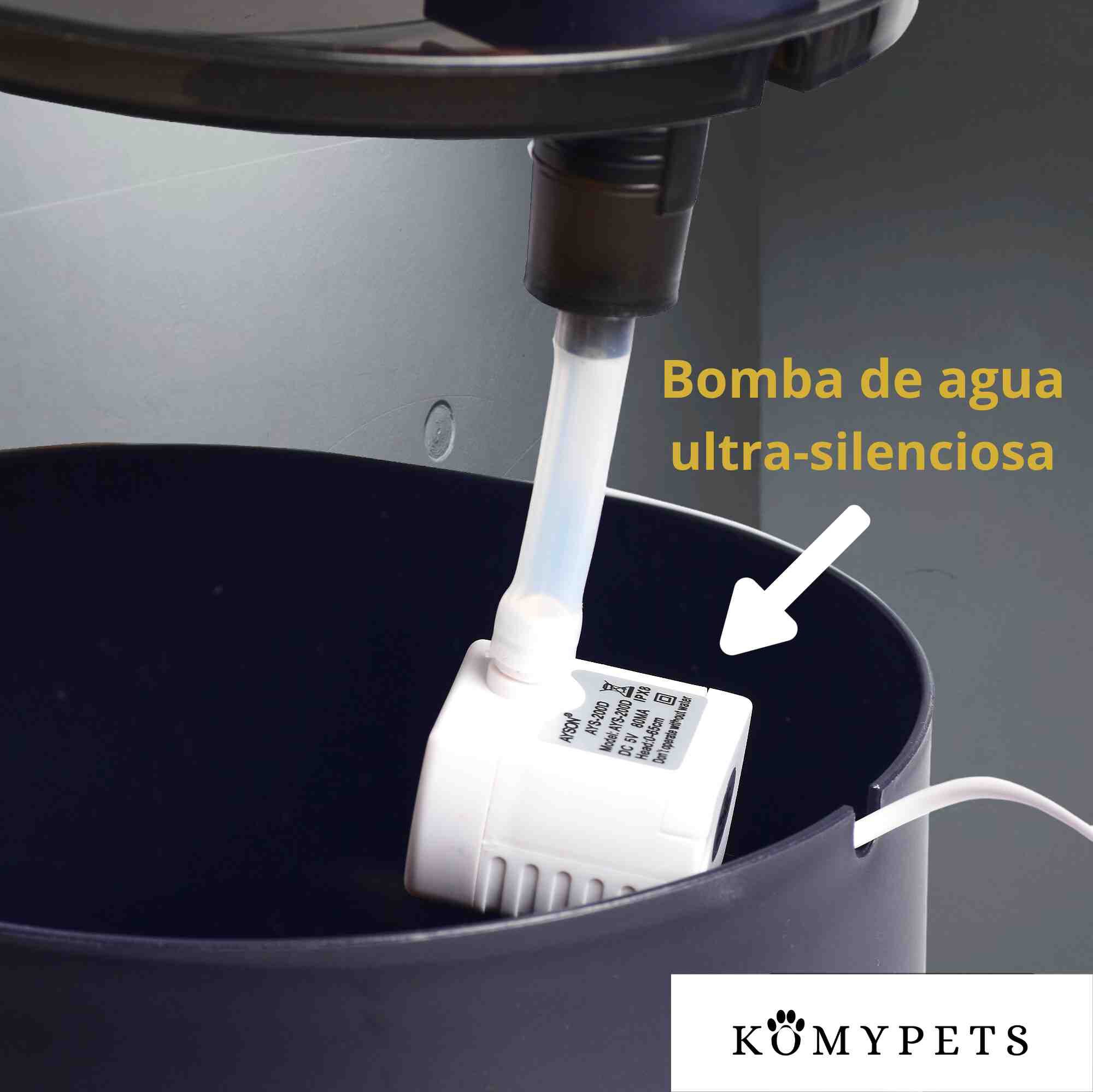 Komypets Fuente para gatos + 6 filtros de repuesto + quita-pelos thumbnail