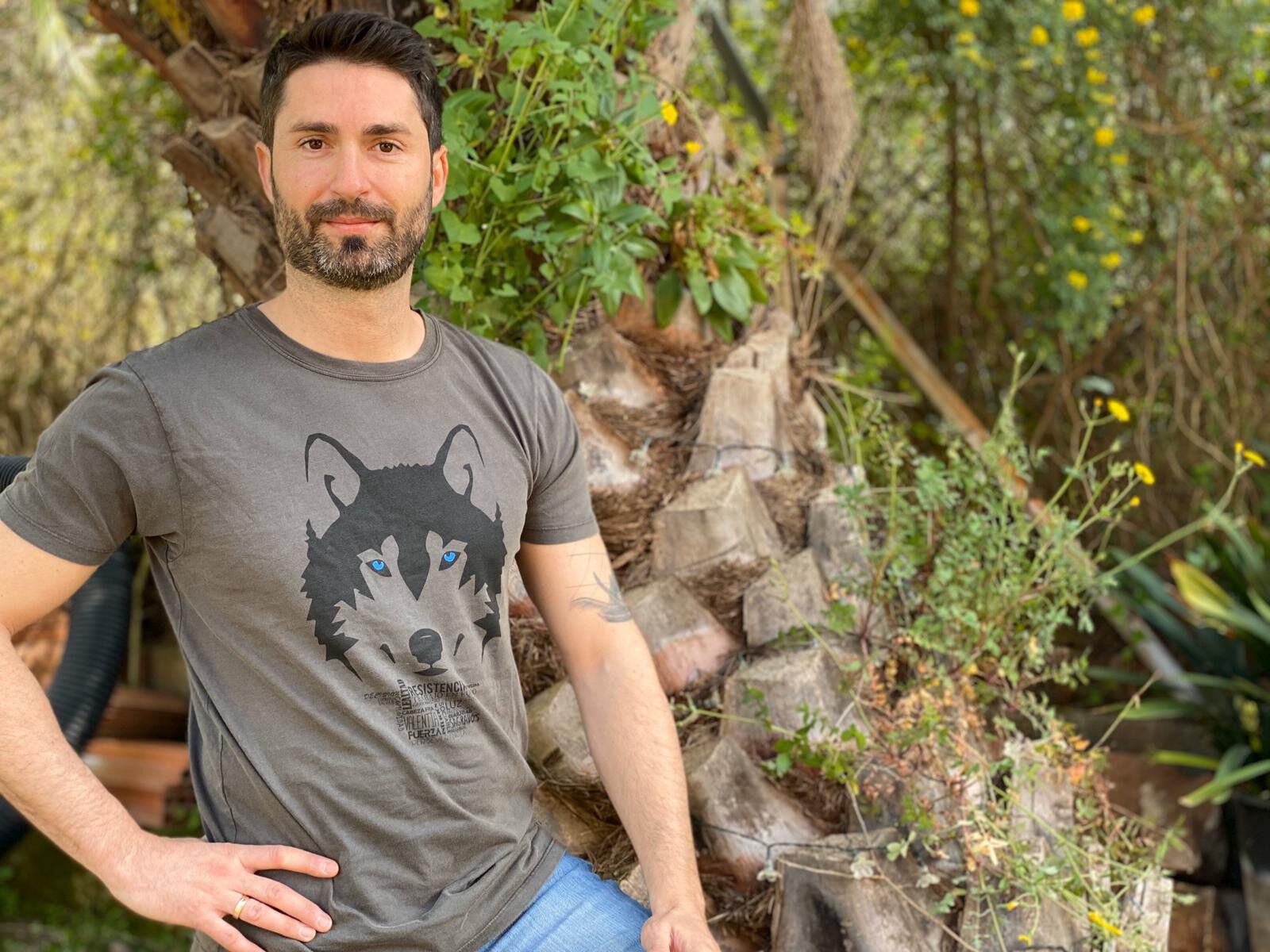 Camiseta lobo hombre color Gris thumbnail