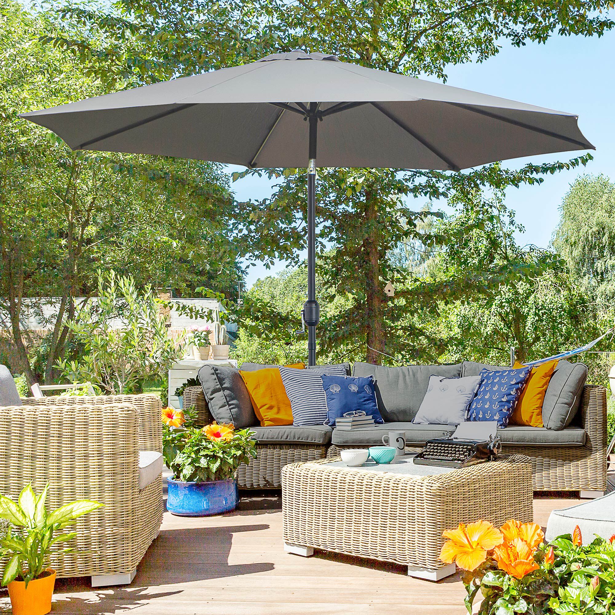 Outsunny Sombrilla de Jard&iacute;n &Oslash;295x250 cm con Manivela Parasol Exterior con Mecanismo de Inclinaci&oacute;n y Poste Desmontable de Metal para Terraza Piscina Patio Gris Oscuro, , large Imagen numero 2