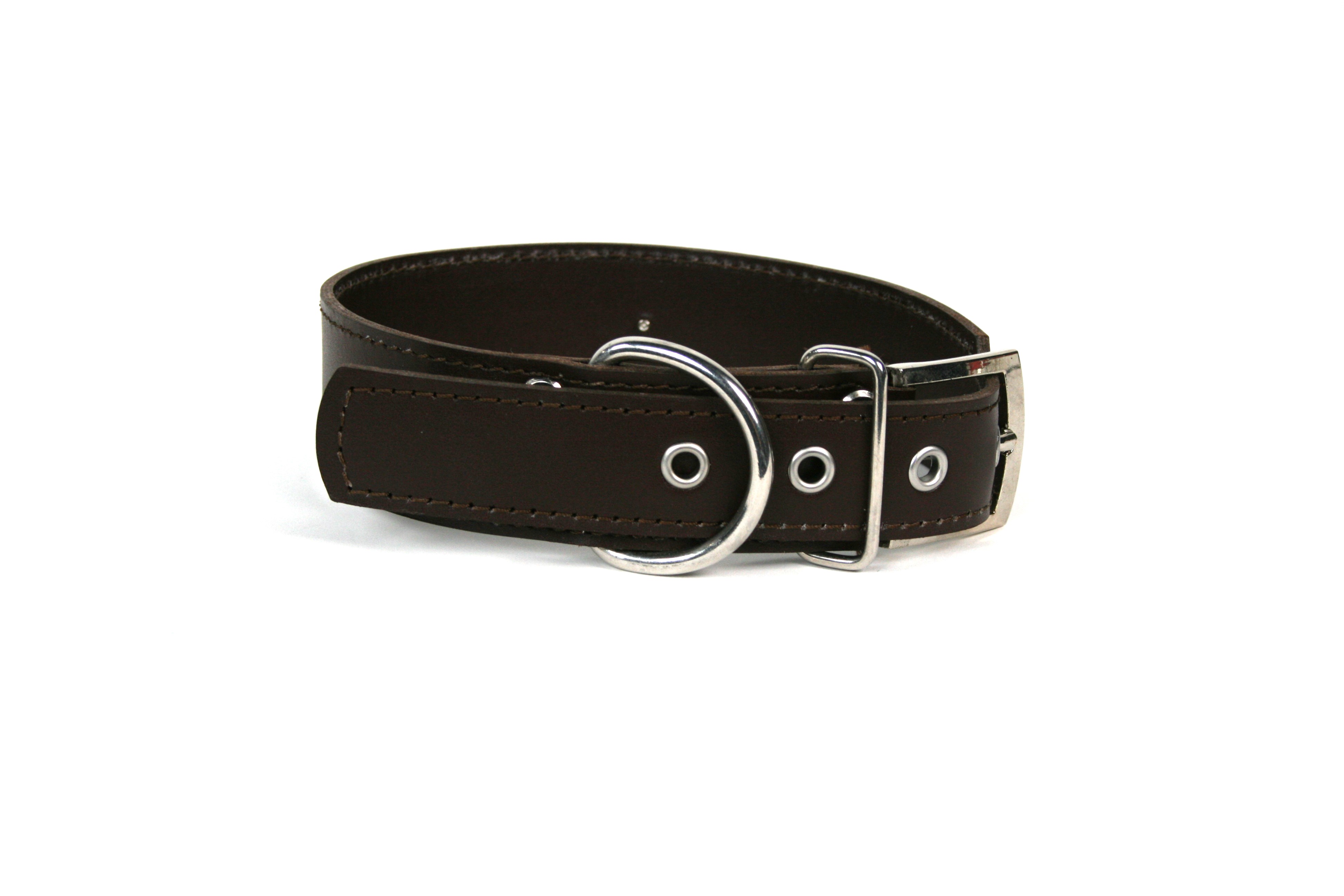 COLLAR DE PIEL MARRON CON CORAZON
